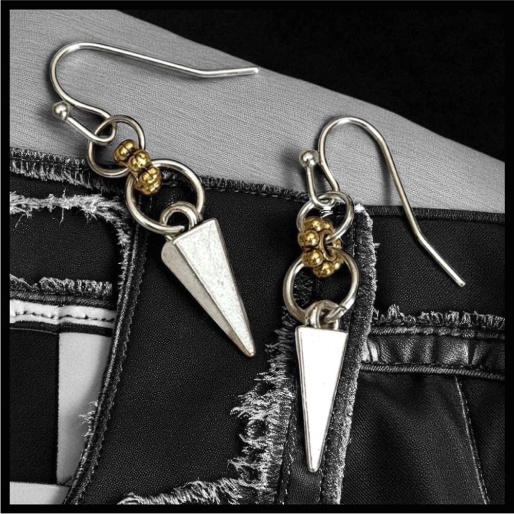 5 For $25💫Punk Silver Cone Spike Dangles